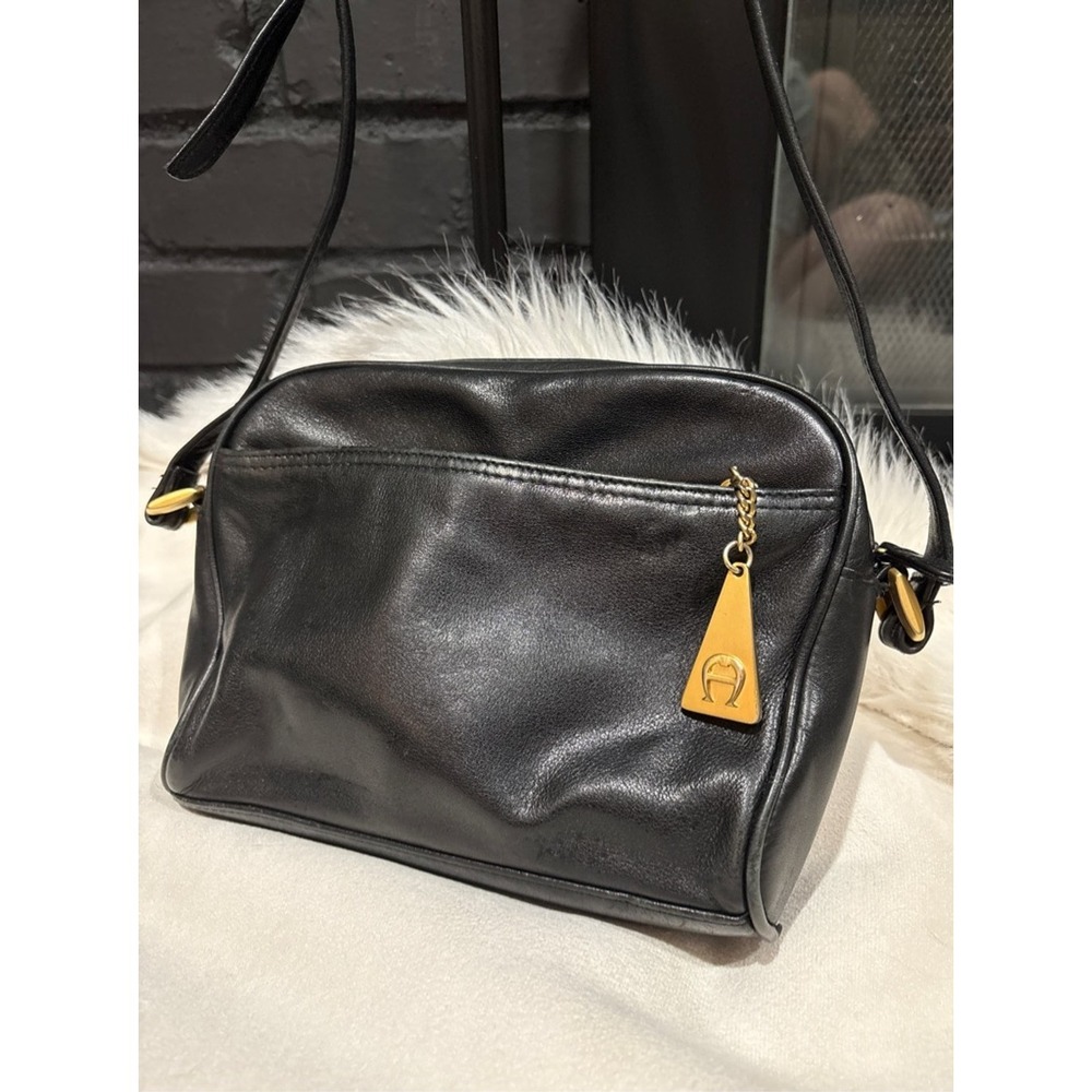 Etienne Aigner Crossbody Bag Womens OS Black Leather Camera Bag Gold Logo Charm